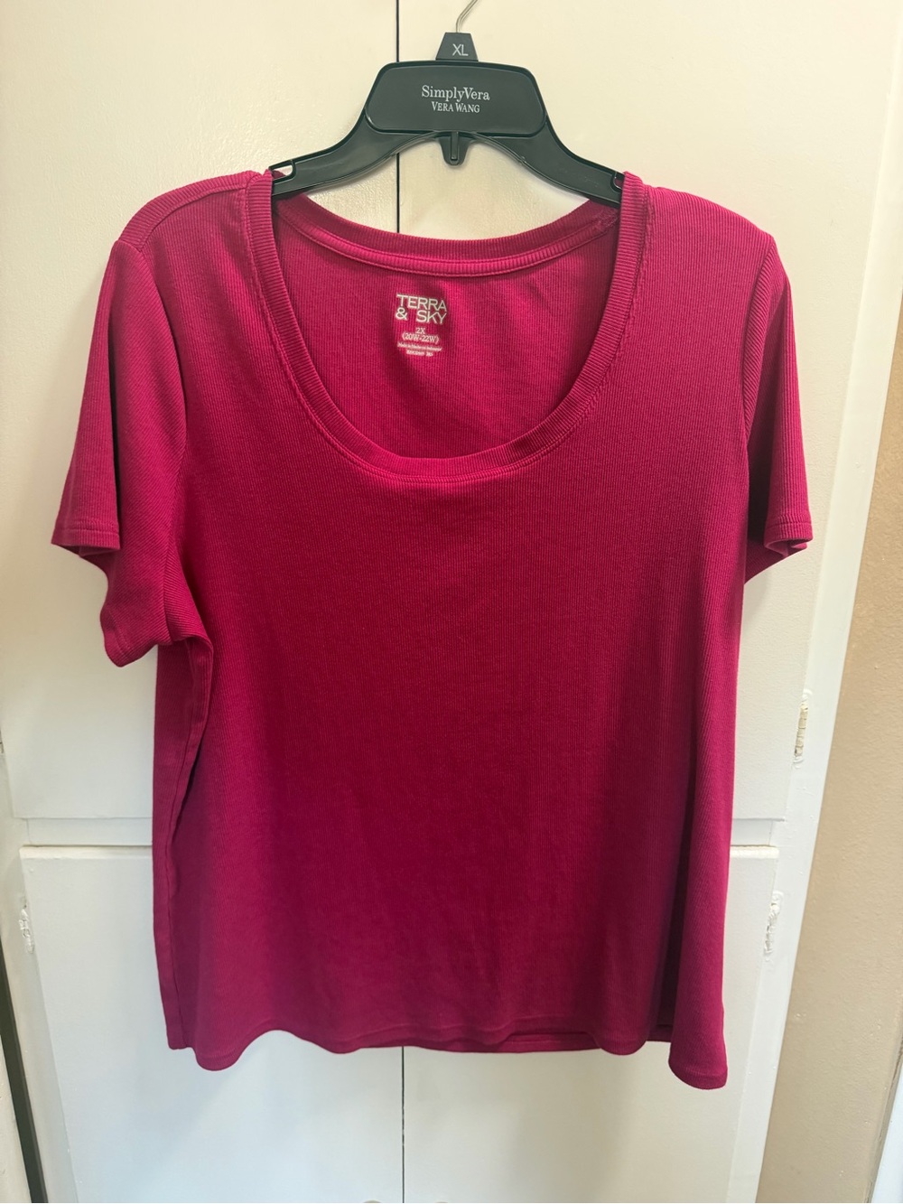 Terra & Sky Scoop Neck Short Sleeve Tee in Magenta 2X